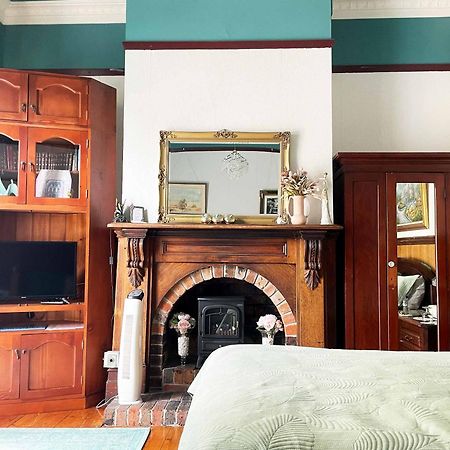 Stony Rise Cottage B&B Девонпорт Экстерьер фото